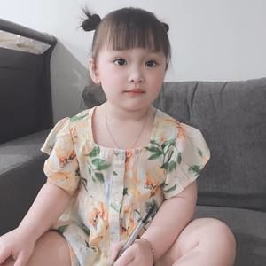 Meet your Posher, Hoàng phúc